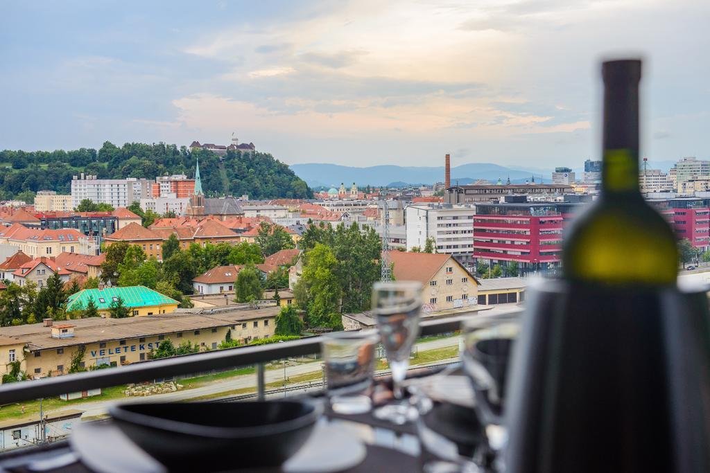Slovenia Crib Ljubljana Buitenkant foto